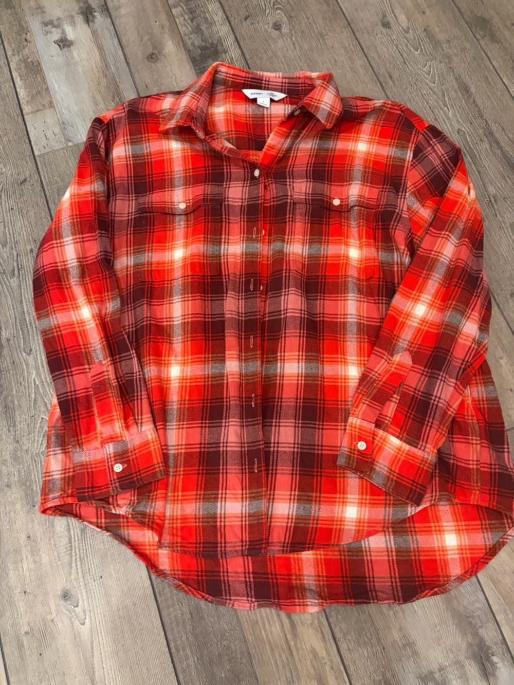 Women’s Old Navy Plaid Button Down Long Sleeve Shirt
